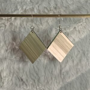 Boucles vertes en marqueterie de paille, faites main