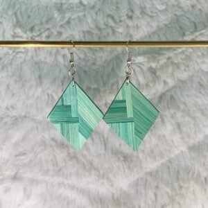 Boucles d'oreilles en marqueterie de paille verte faites main