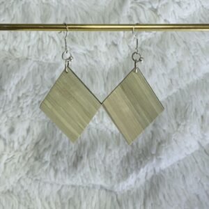 Boucles en marqueterie de paille verte claire , faites main