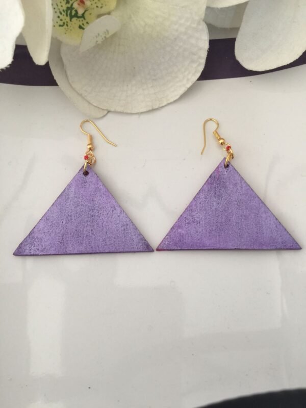 Boucles d'oreilles rouges en marqueterie de paille faites main