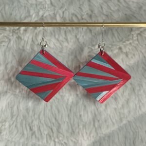 Boucles d'oreilles en marqueterie de paille rouge et verte faites main