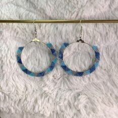 Créoles en perles miyuki bleues tissées à la main