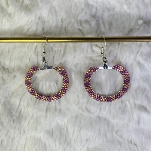 Créoles corail et or en perles miyuki tissées à la main