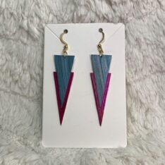 boucles d'oreilles en marqueterie de paille bleue et fuchsia faites main