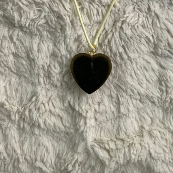 pendentif coeur or en résine ajustable