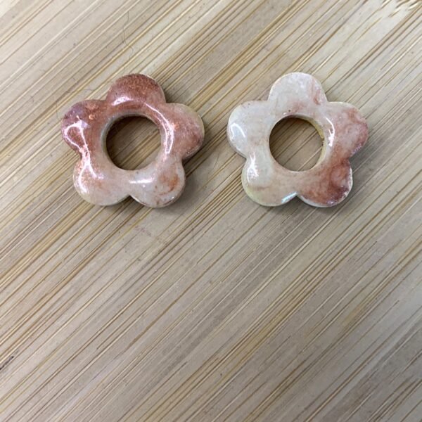 pampilles fleurs en résine minérale interchangeables et réversible- collection Minérale jaune et cuivre