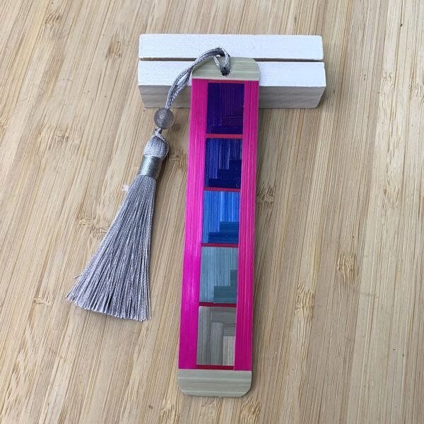 Marque-page en marqueterie de paille