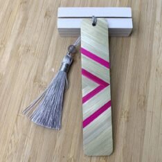 Marque-page en marqueterie de paille