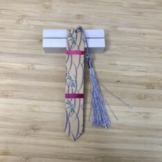 Marque-pages en marqueterie de paille et papier