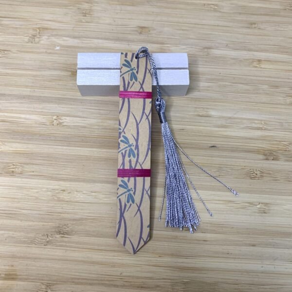 Marque-pages en marqueterie de paille et papier