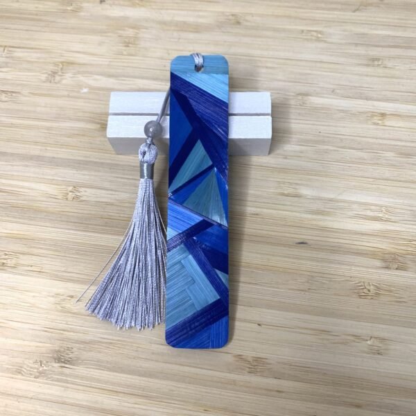 Marque-pages en marqueterie de paille et papier