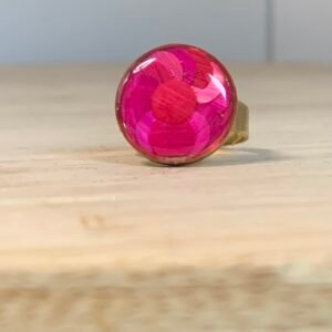 Bague réglable en marqueterie de paille rose et rouge