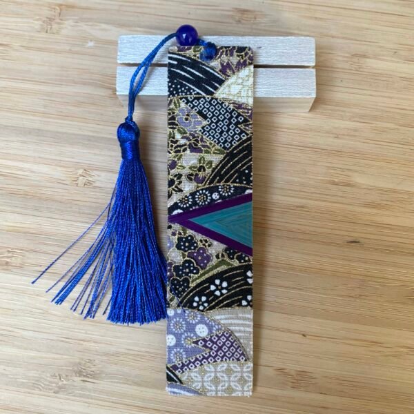 Marque-pages Brise d'Orient en marqueterie de paille et tissus japonisant.