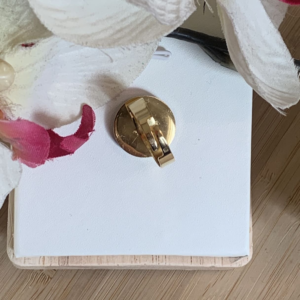 Bague Ajustable en Paille de seigle et résine. Rosace Colorée Fuchsia, Violet & Bleu