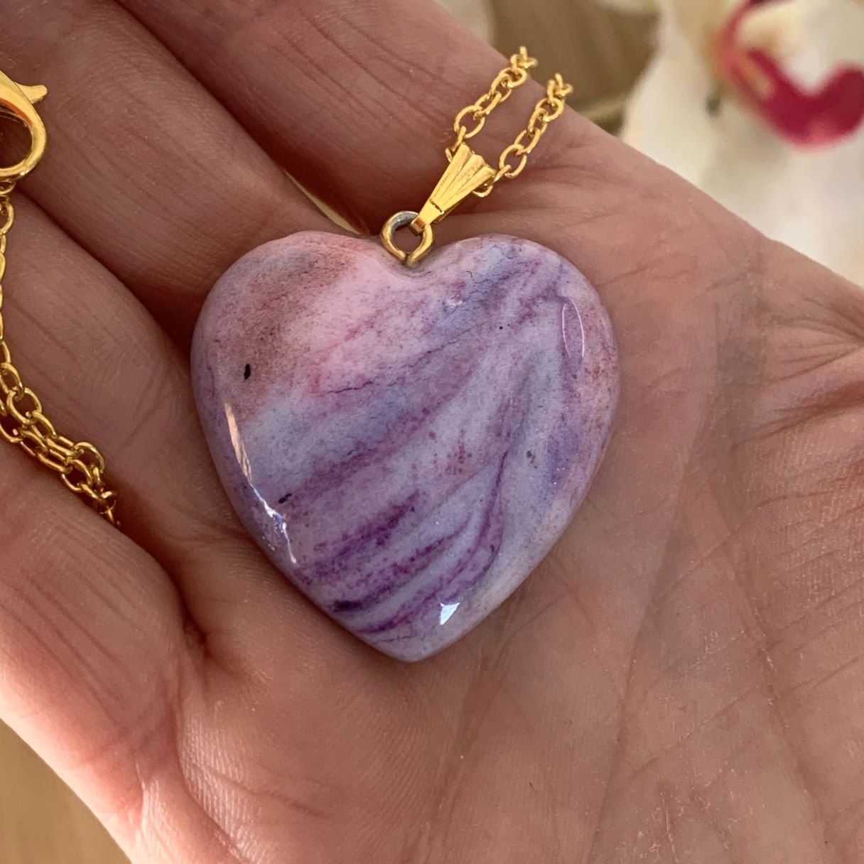 Plan d&rsquo;ensemble du pendentif cœur unique Perles de Pluie.jpg