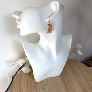 boucles d&rsquo;oreilles en chute de paille de seigle orange et résine sur acier inoxydable 304.jpg