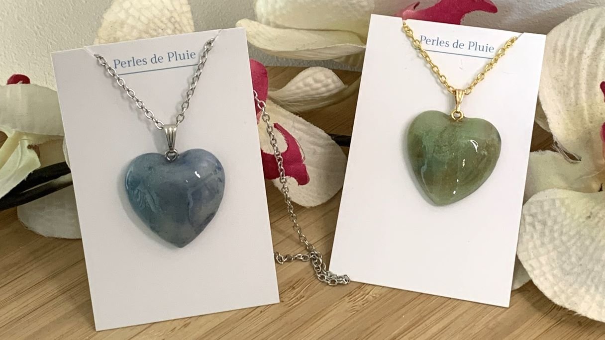 Des créations qui captent la lumière.