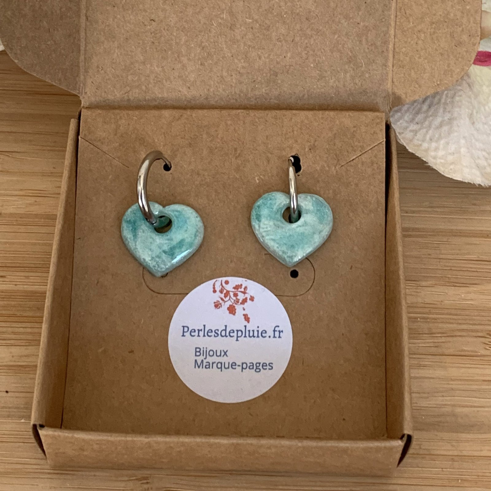 Boucles d&rsquo;oreilles cœur réversibles vert menthe de Perles de Pluie artisanat français.jpg