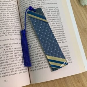 Marque-pages en marqueterie de paille bleue et beige, papier japonais et résine.jpg